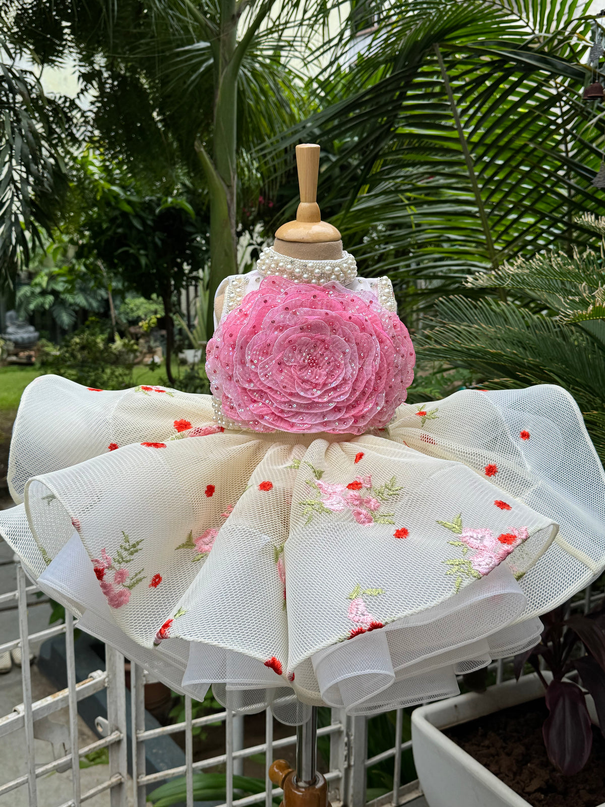 Knee length rose dress – Kids Designer Dress | BK Gayatri Official