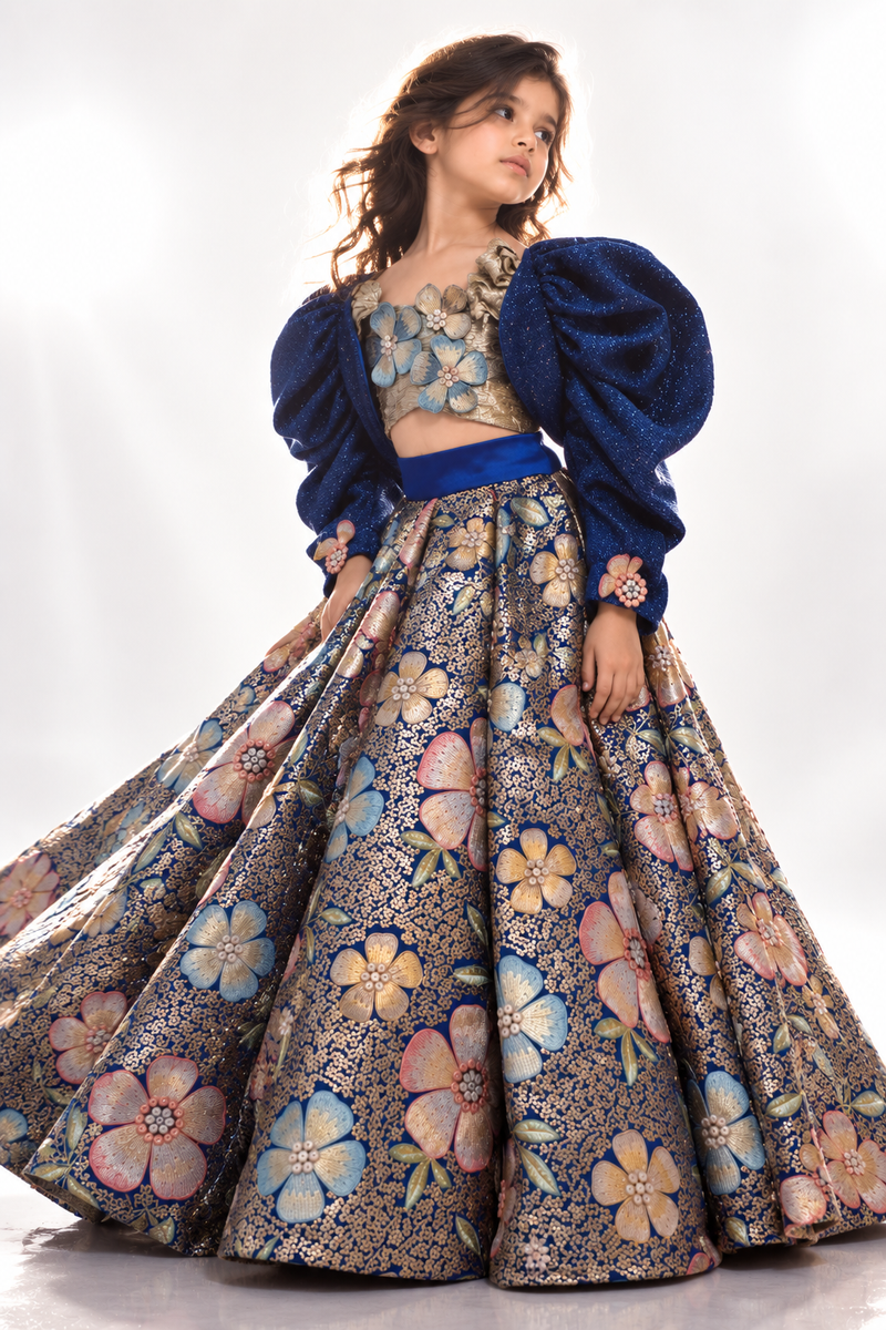 Blau besticktes Lehenga